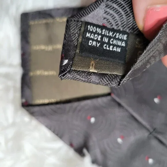 Calvin Klein Gray 100% Silk Tie - Picture 4 of 7